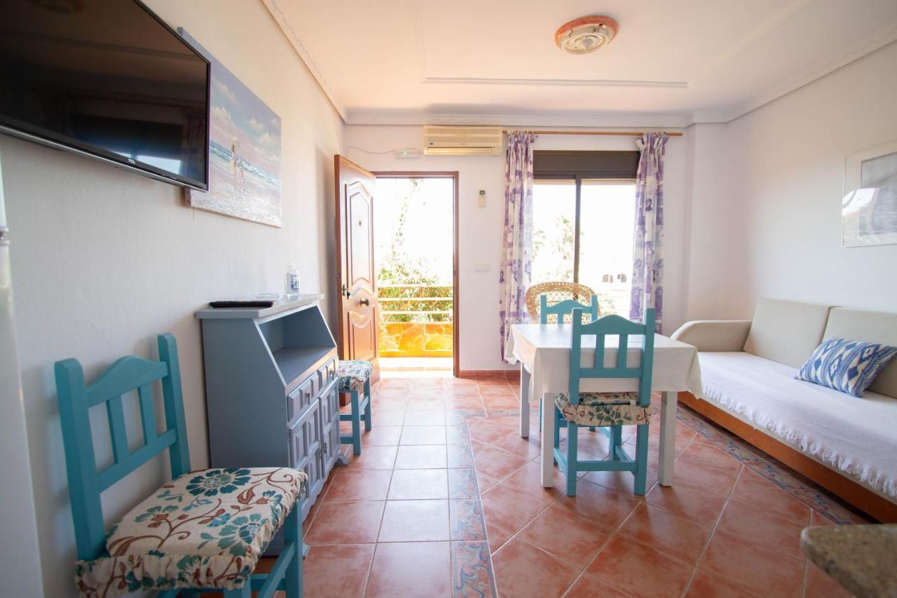 Apartamentos Turisticos Trajano Bolonia Exterior photo