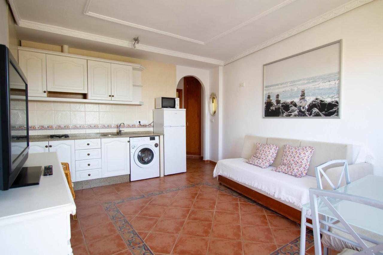 Apartamentos Turisticos Trajano Bolonia Exterior photo