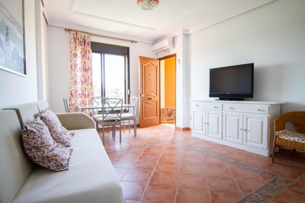 Apartamentos Turisticos Trajano Bolonia Exterior photo