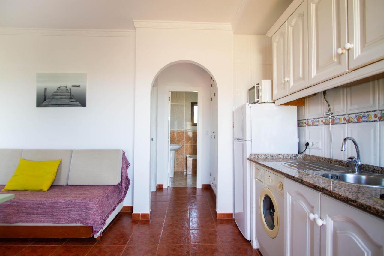 Apartamentos Turisticos Trajano Bolonia Exterior photo